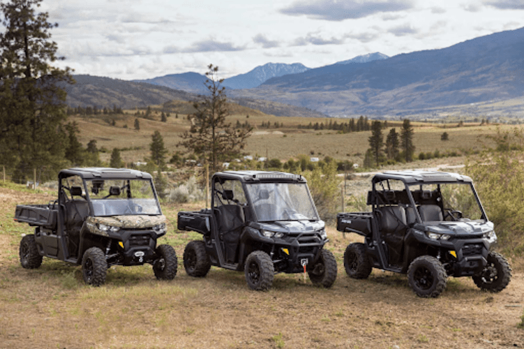 What's the Difference Between the Can-Am Defender XT and DPS?